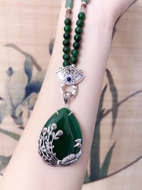 Large pendant green chalcedony sweater chain female ethnic style retro high-end atmosphere 925 sterling silver autumn a