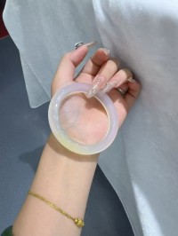 Natural chalcedony bracelet