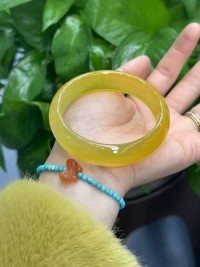 Natural chalcedony bracelet