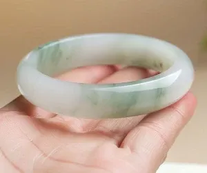 Hetian jade Tianshan emerald ice type floating flower bracelet