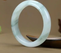Hetian jade Tianshan emerald ice type floating flower bracelet