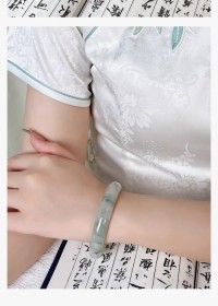 Natural Hetian Jade Tianshan Cui High Ice Bracelet