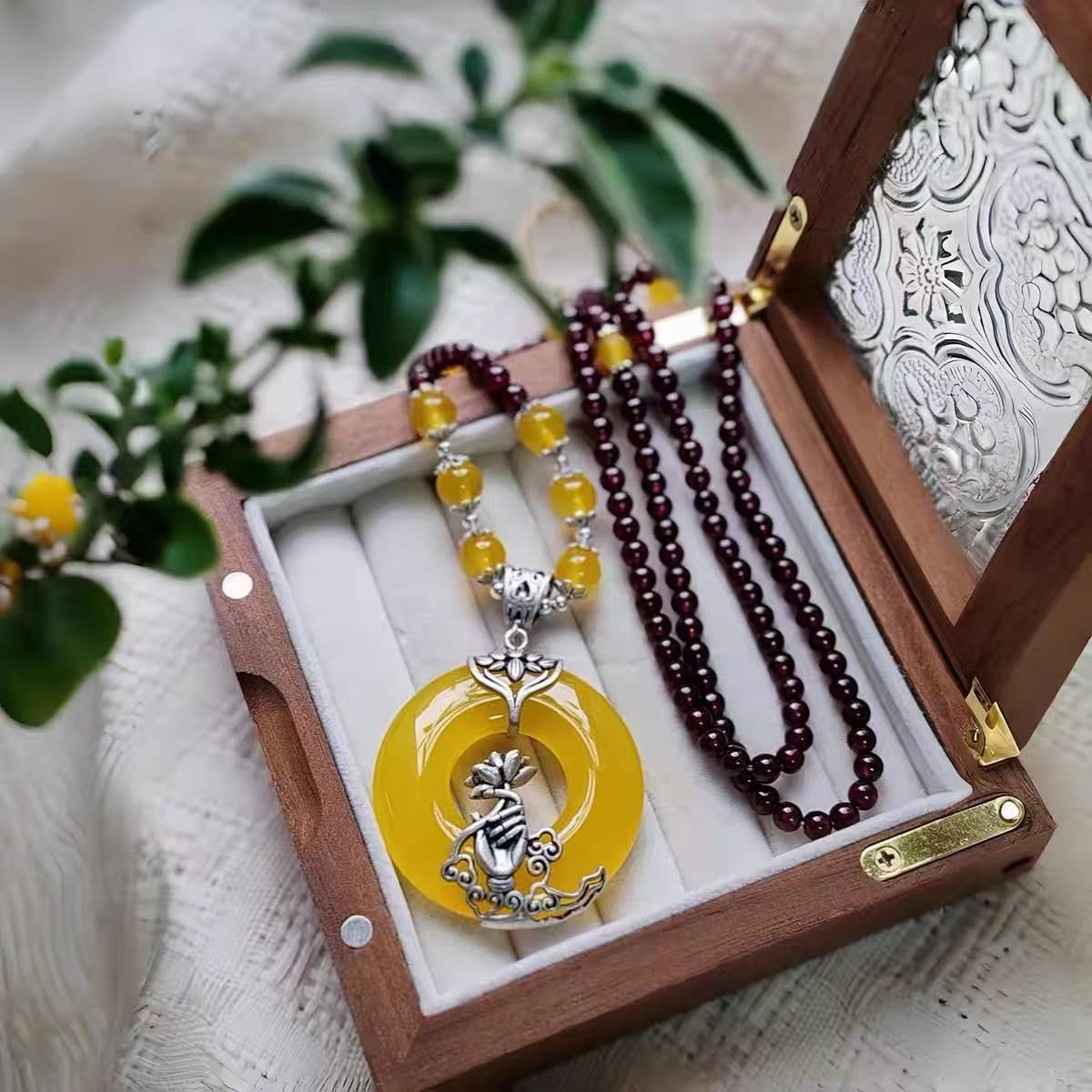 Yellow Agate Garnet Sweater Chain